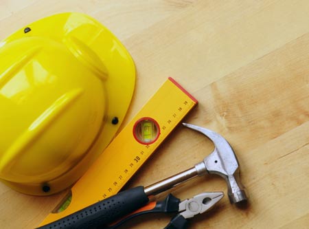 Professioneel gereedschap voor montage, lijmen en afwerking in woning- en projectstoffering